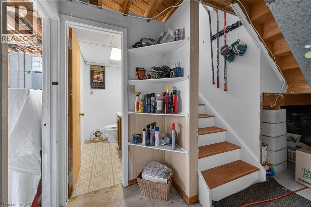 582 Woodview Road, Burlington, ON - Indoor Photo Showing Other Room