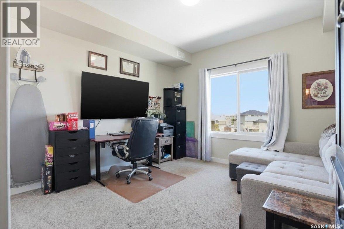 322 142 Pawlychenko Lane, Saskatoon, SK - Indoor Photo Showing Office