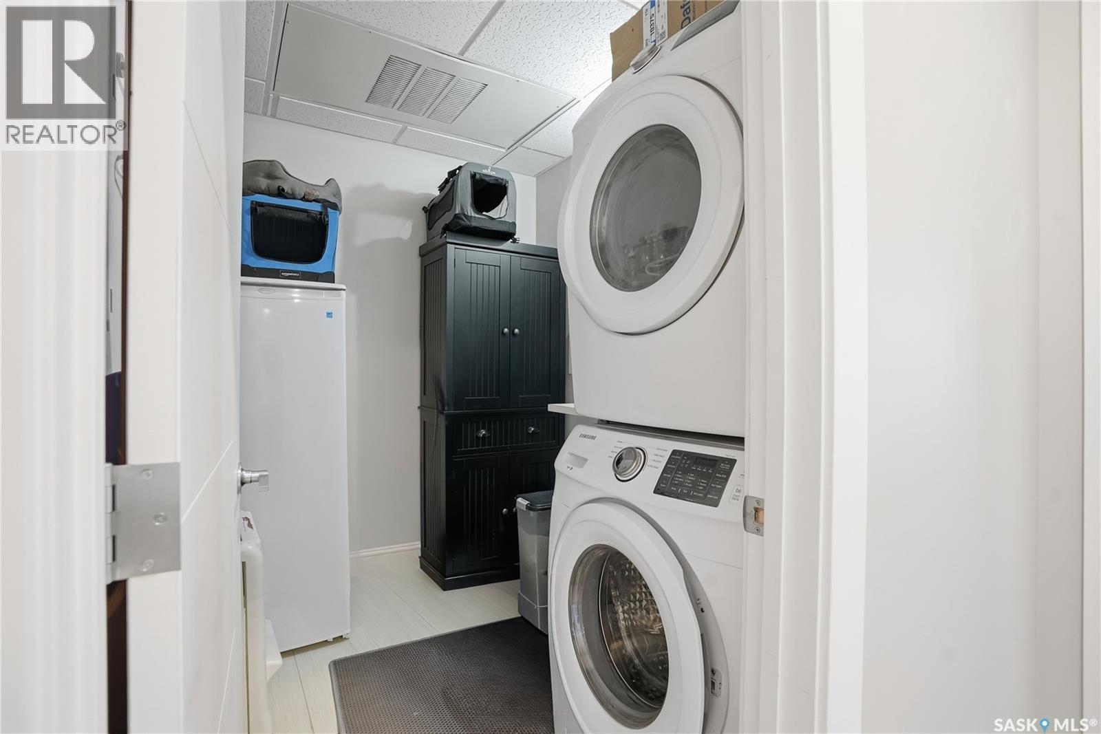 322 142 Pawlychenko Lane, Saskatoon, SK - Indoor Photo Showing Laundry Room