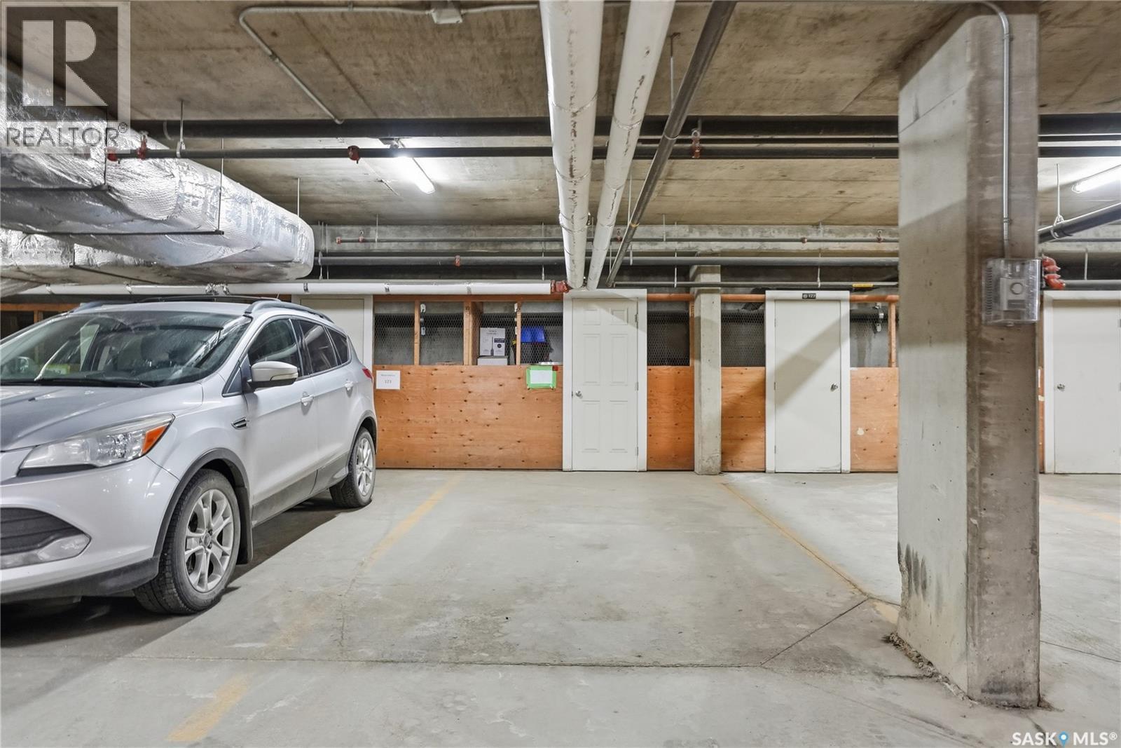 322 142 Pawlychenko Lane, Saskatoon, SK - Indoor Photo Showing Garage