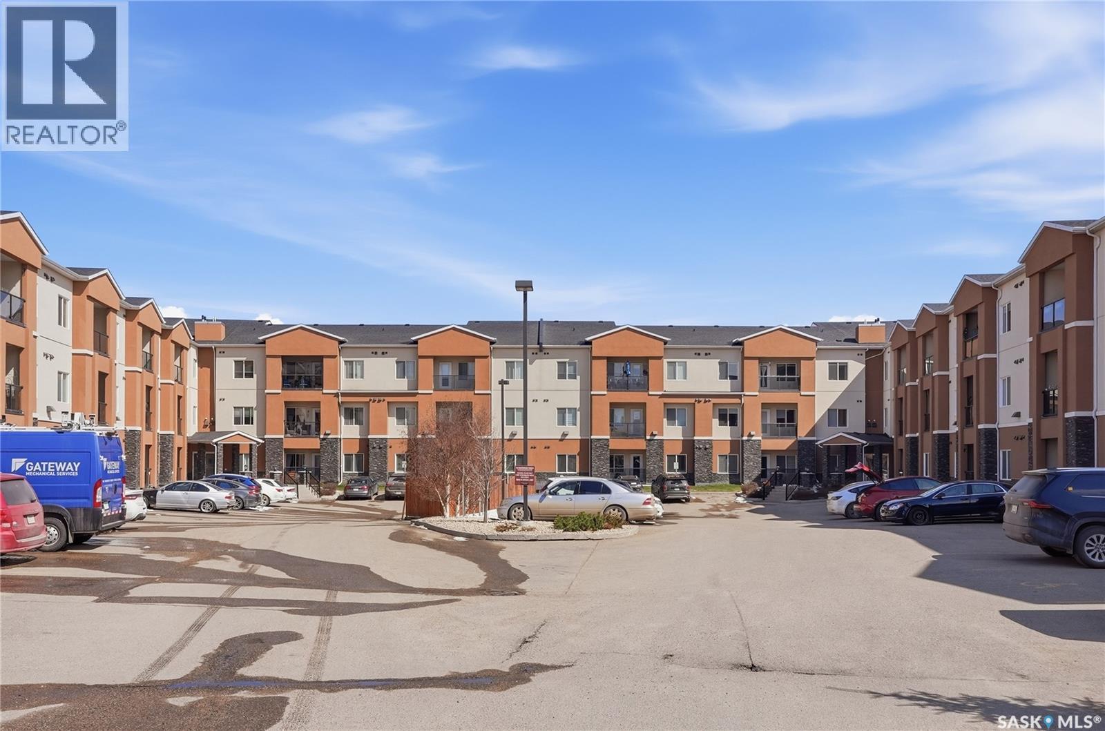322 142 Pawlychenko Lane, Saskatoon, SK - Outdoor With Balcony With Facade