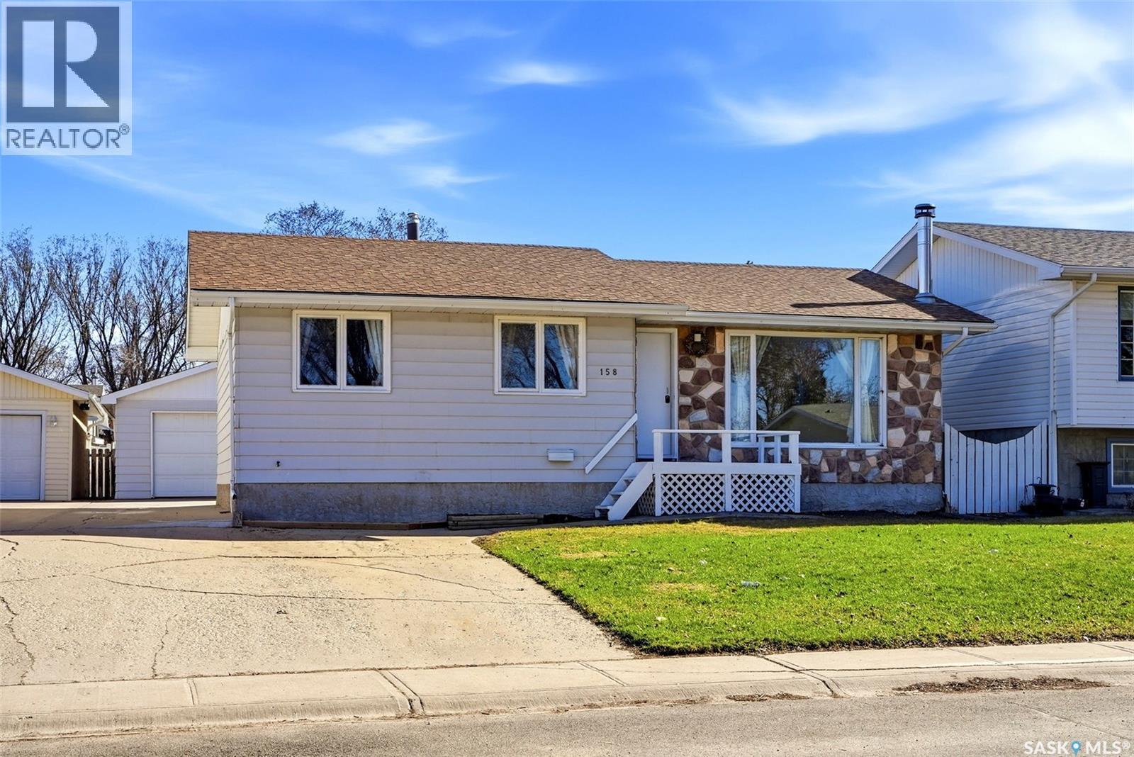 158 Trifunov Crescent, Regina, SK - Outdoor With Deck Patio Veranda