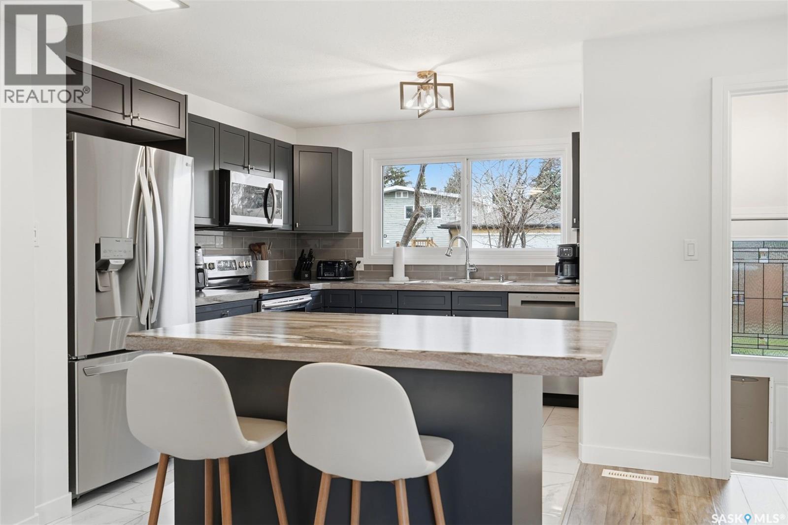 411 Auld Crescent, Saskatoon, SK - Indoor