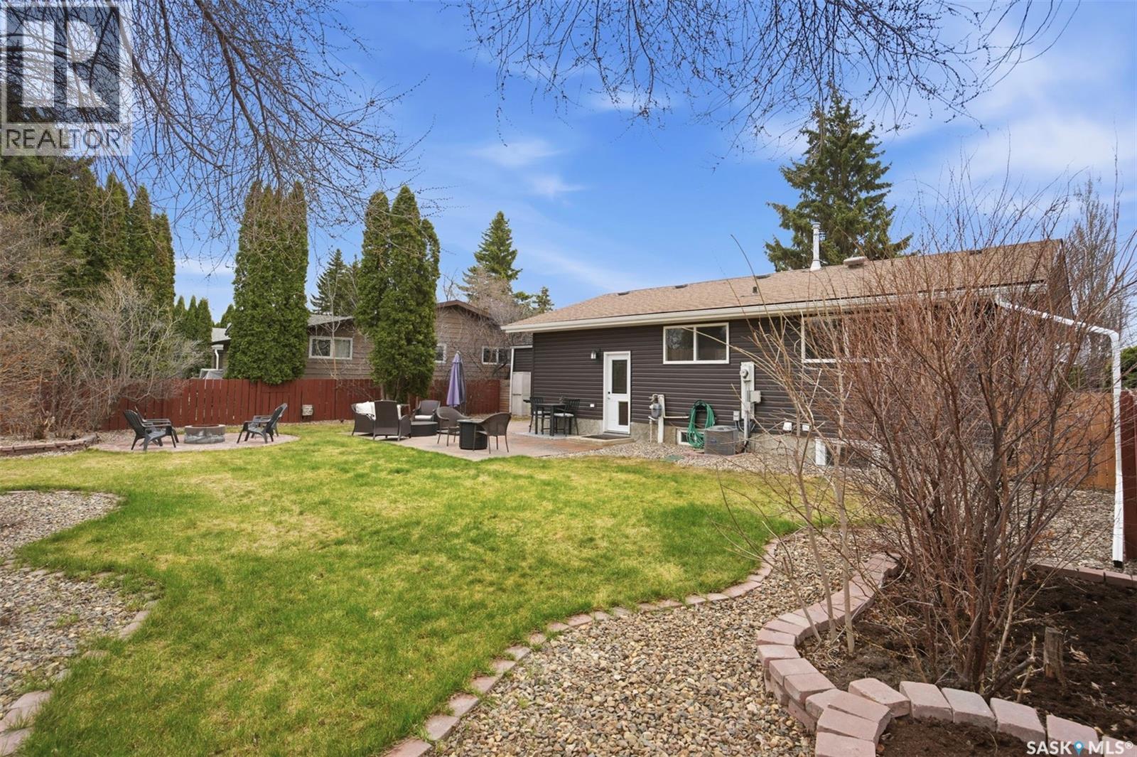 411 Auld Crescent, Saskatoon, SK - Outdoor