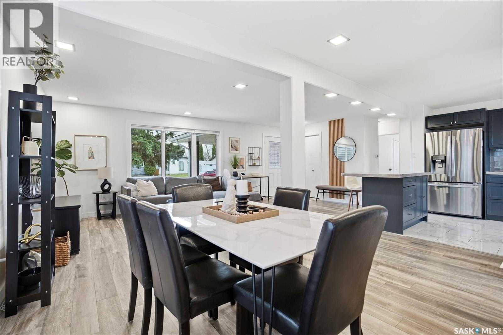 411 Auld Crescent, Saskatoon, SK - Indoor Photo Showing Dining Room