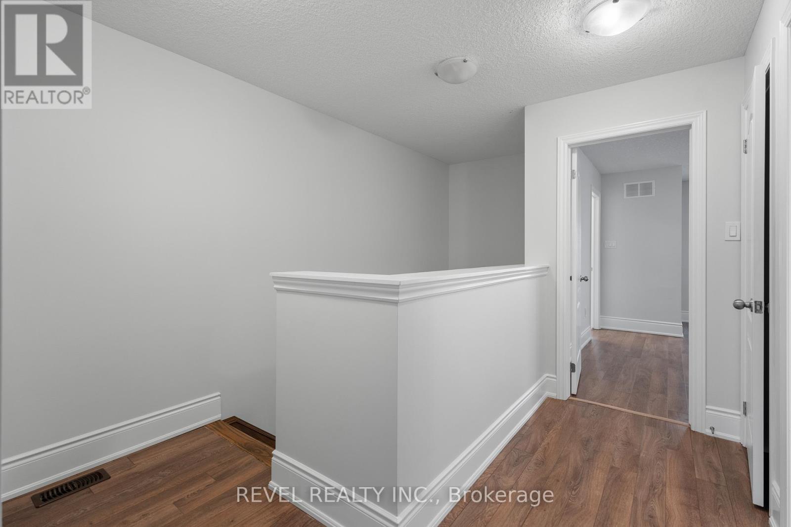 35 Sunset Way, Thorold, ON - Indoor Photo Showing Other Room