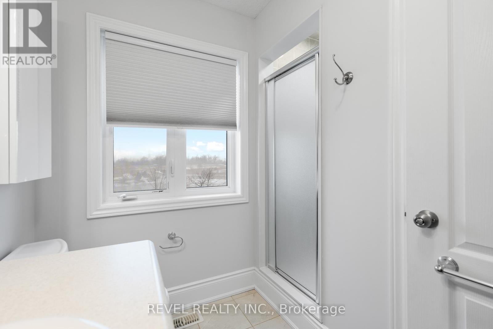 35 Sunset Way, Thorold, ON - Indoor Photo Showing Bathroom