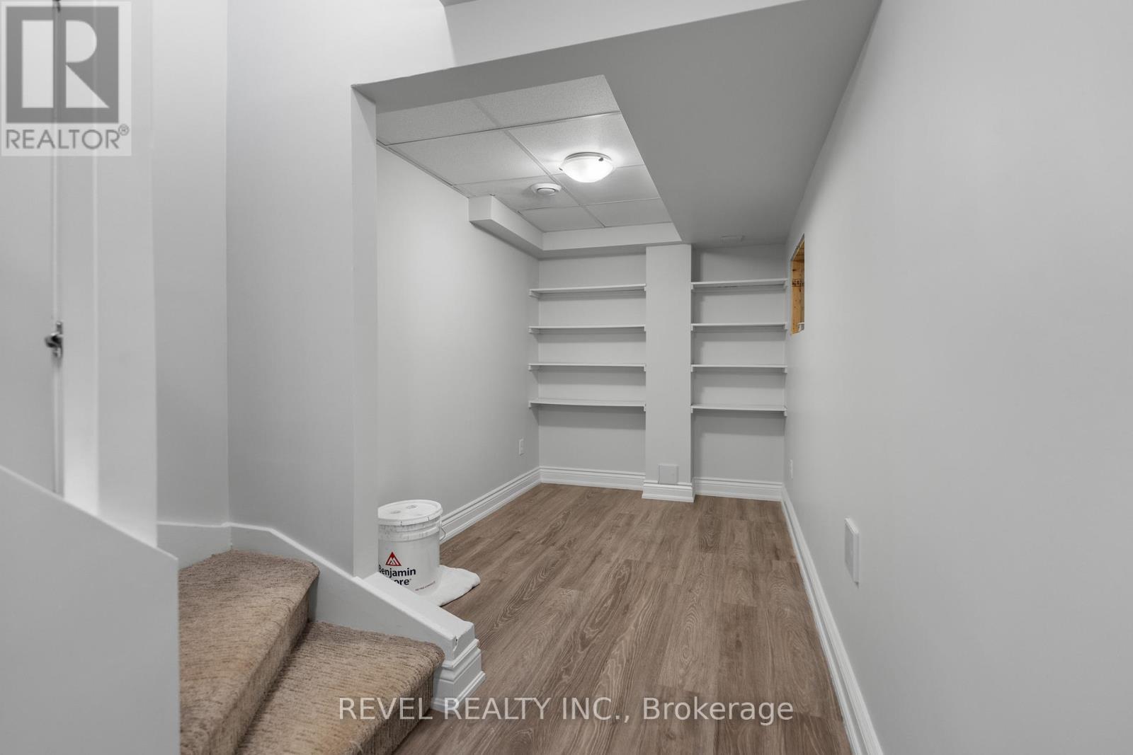 35 Sunset Way, Thorold, ON - Indoor Photo Showing Other Room