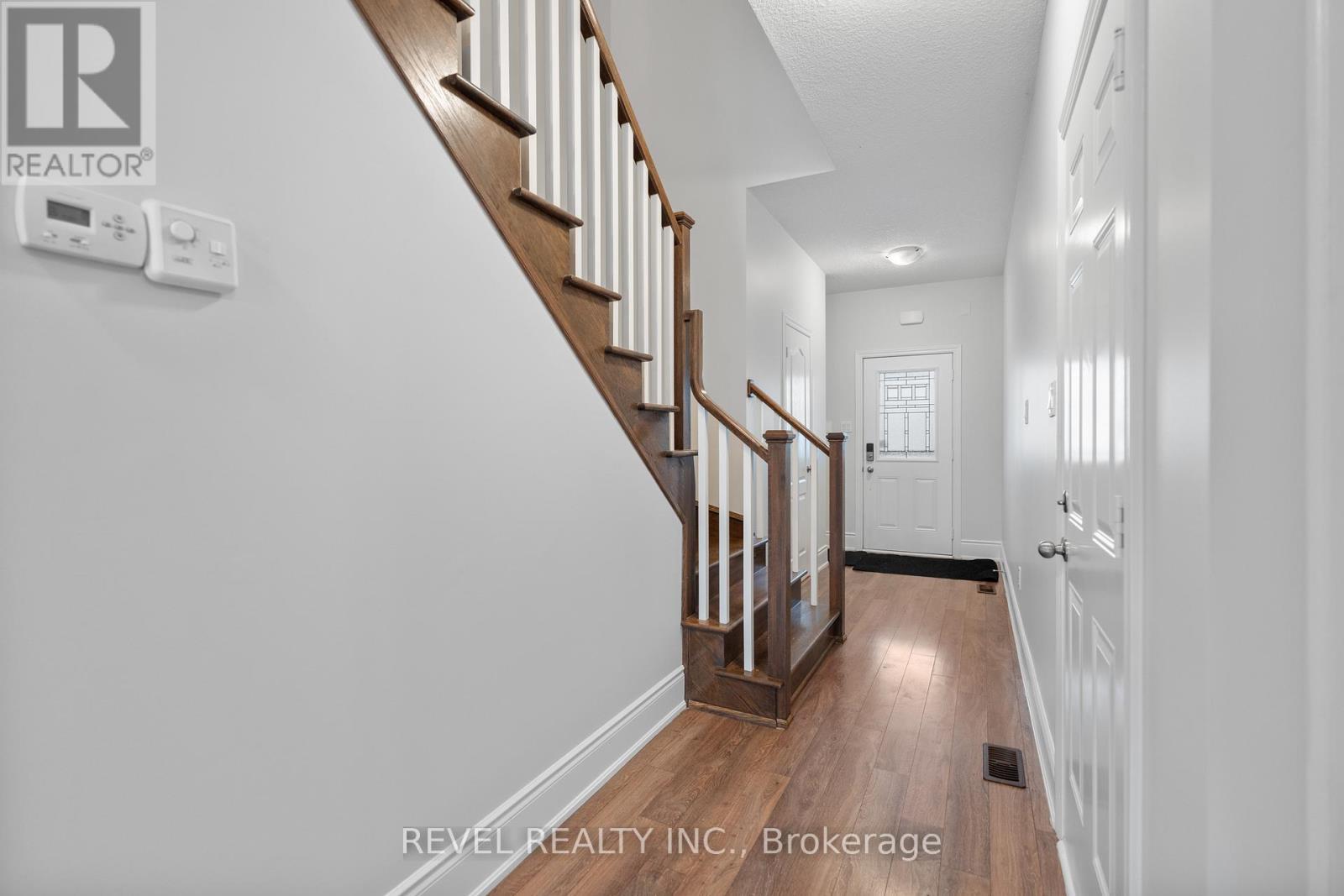 35 Sunset Way, Thorold, ON - Indoor Photo Showing Other Room