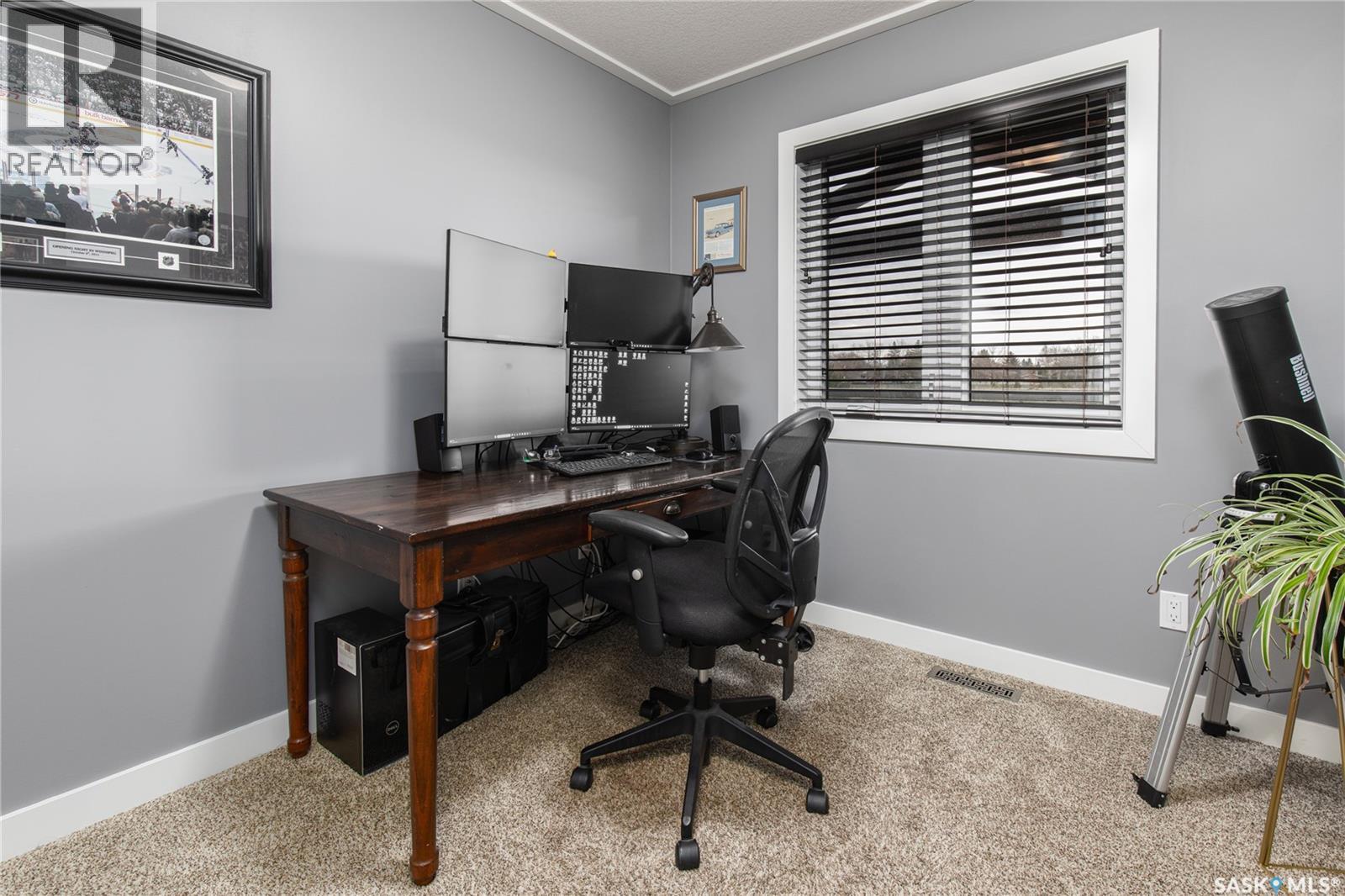 212 Iron Bridge Drive, Moose Jaw, SK - Indoor Photo Showing Office