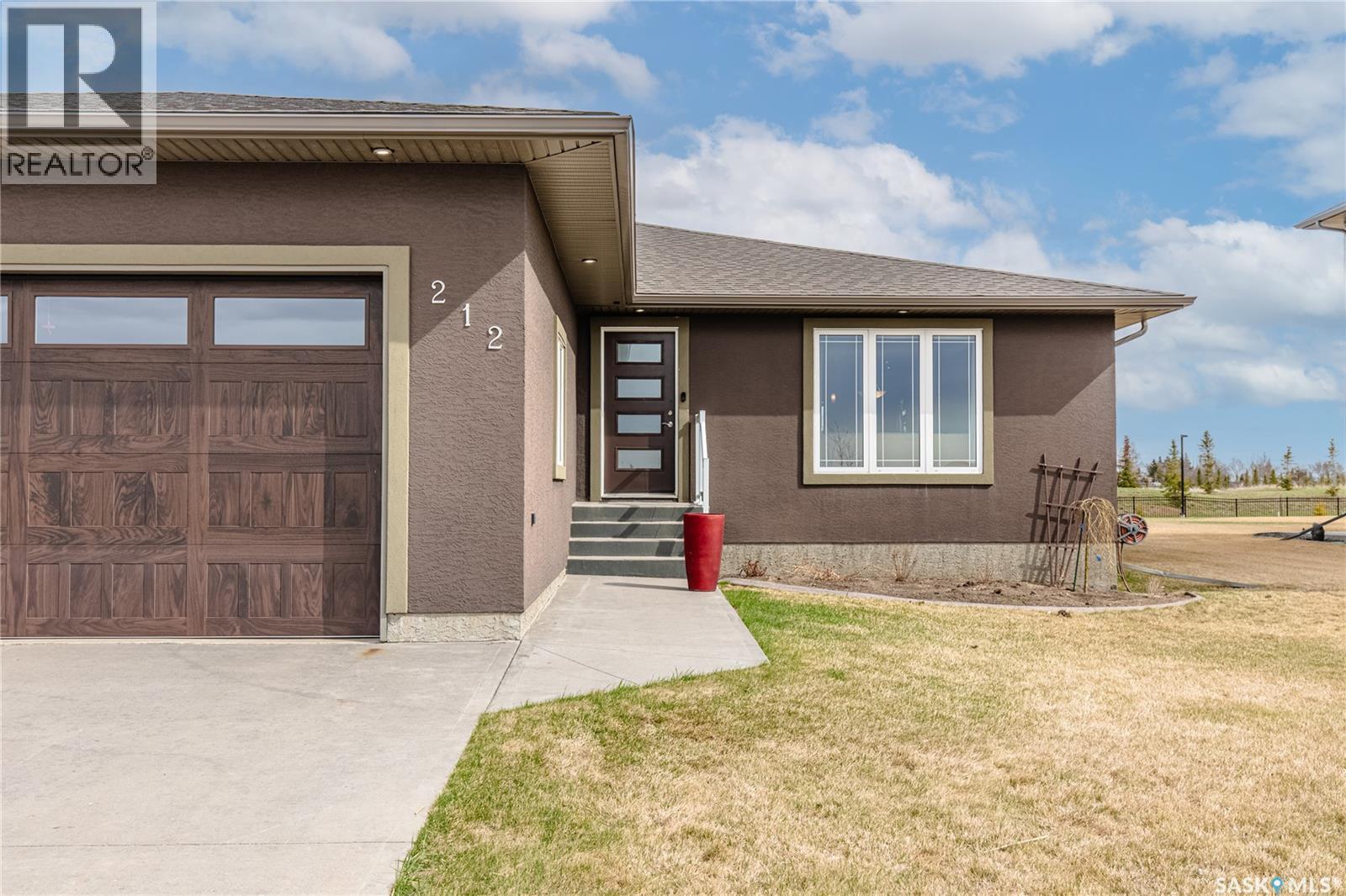 212 Iron Bridge Drive, Moose Jaw, SK - Outdoor