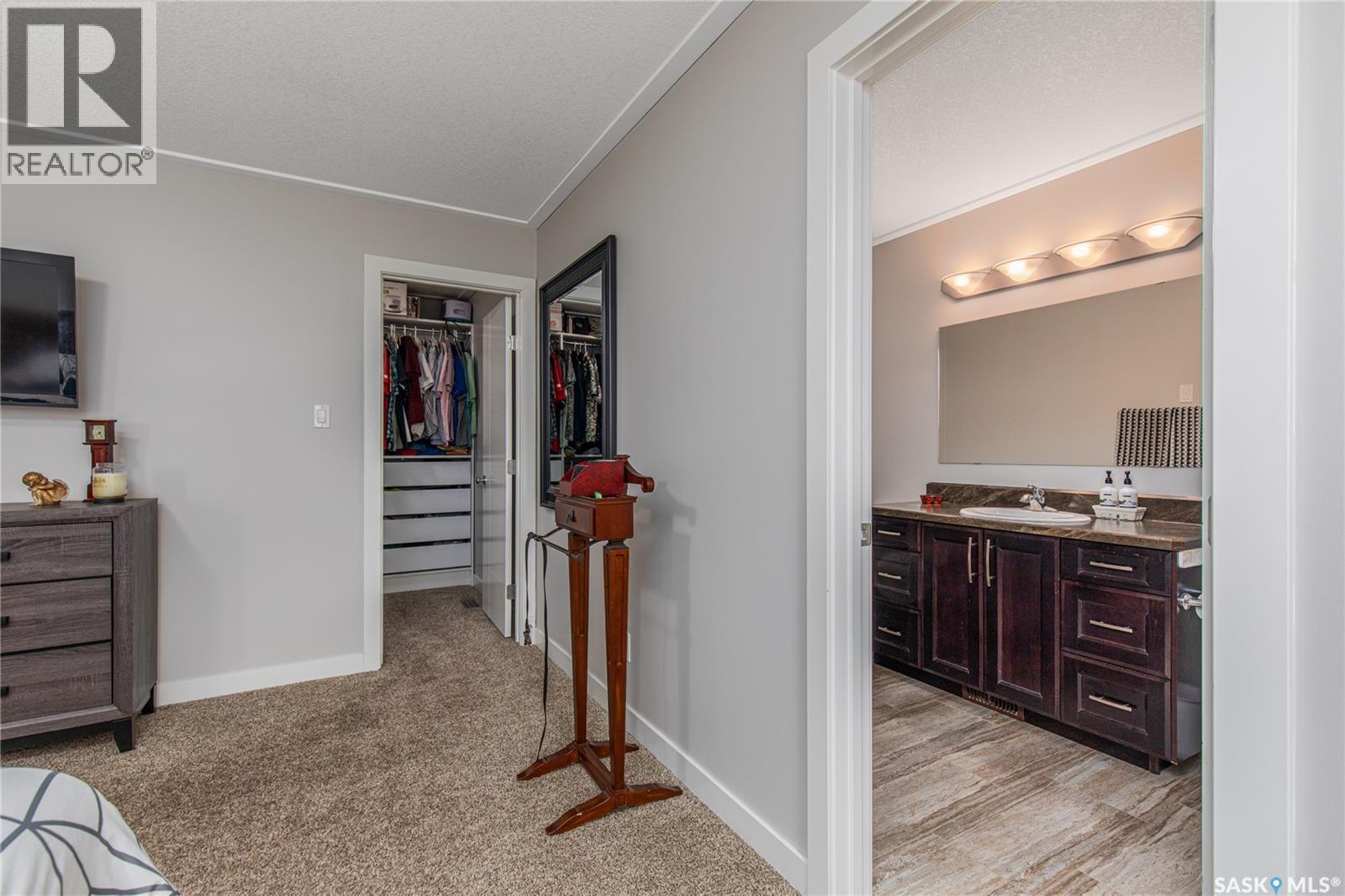 212 Iron Bridge Drive, Moose Jaw, SK - Indoor