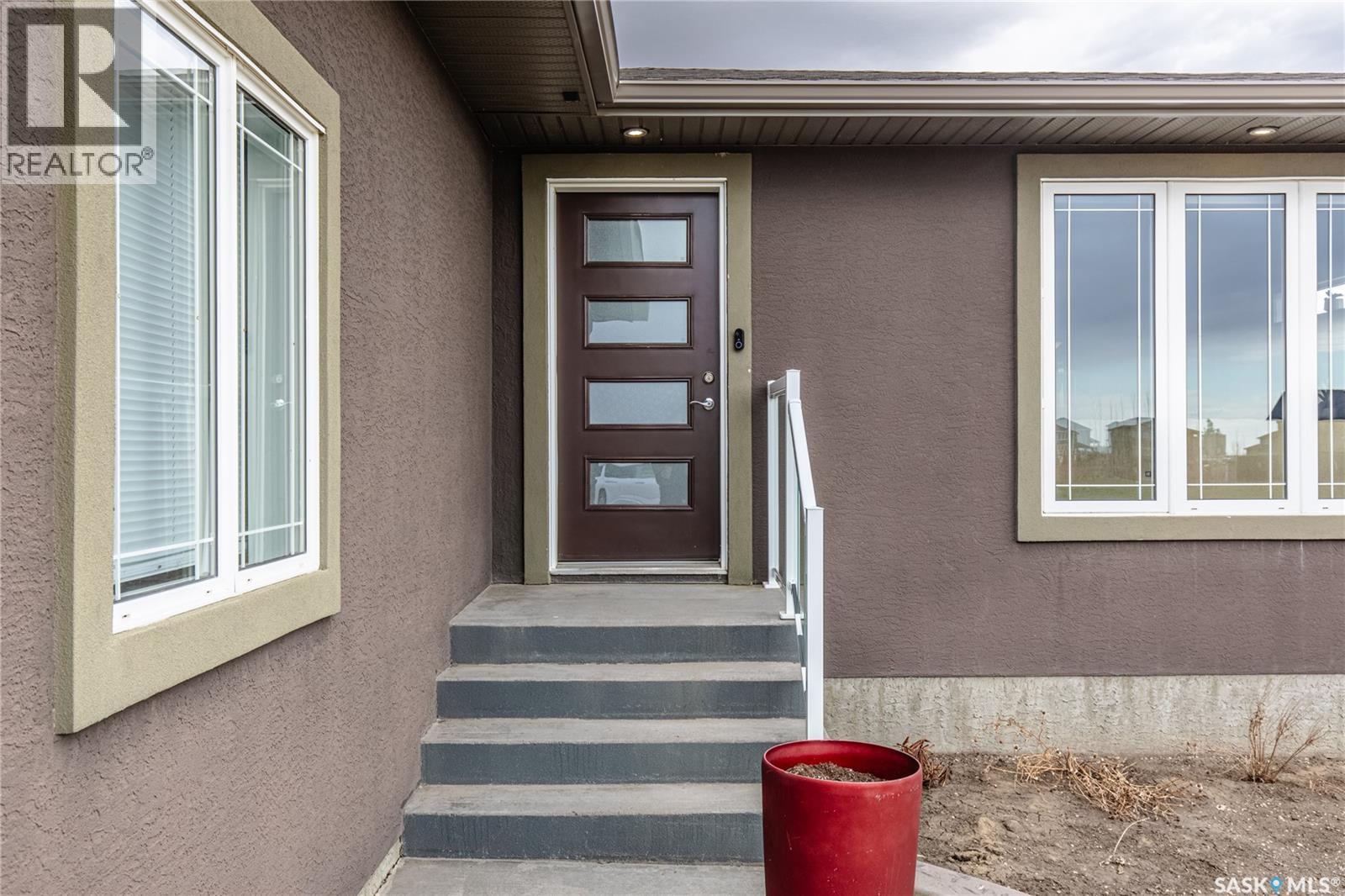 212 Iron Bridge Drive, Moose Jaw, SK - Outdoor With Exterior