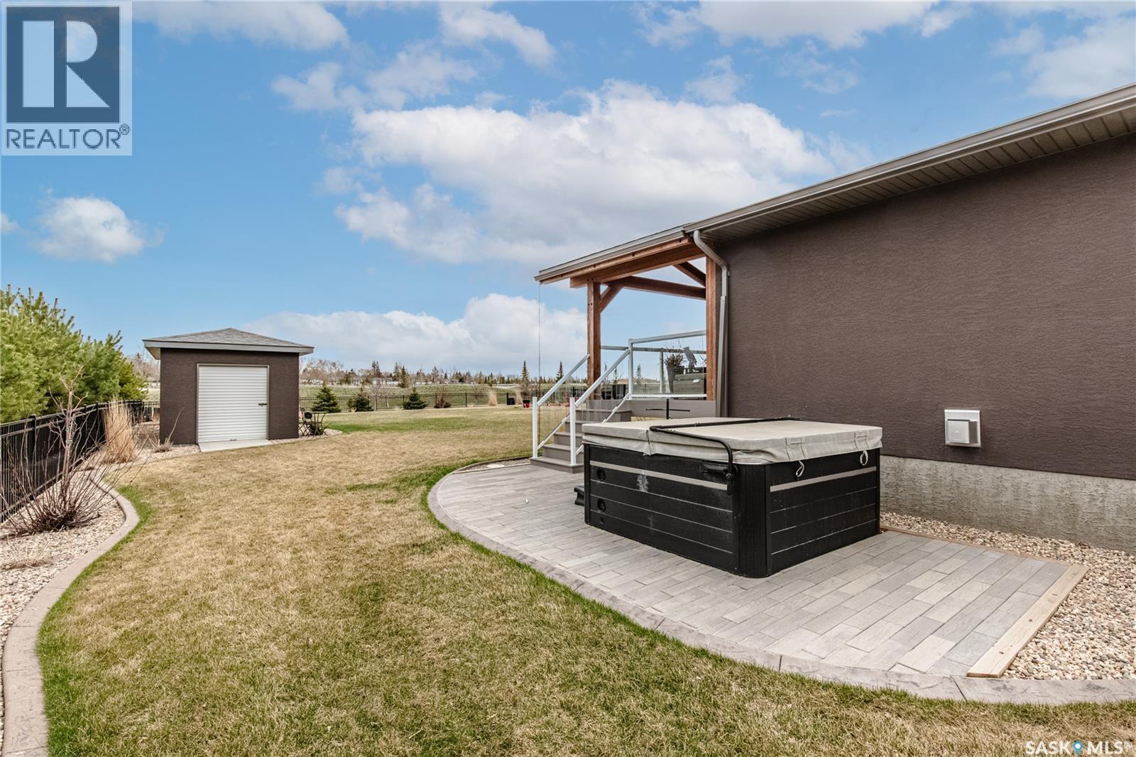 212 Iron Bridge Drive, Moose Jaw, SK - Outdoor
