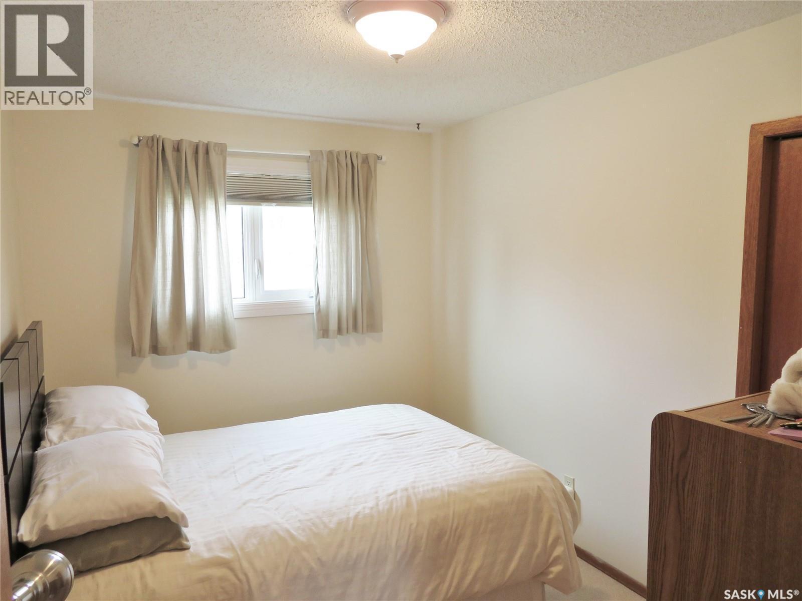 315 Benesh Crescent, Saskatoon, SK - Indoor Photo Showing Bedroom