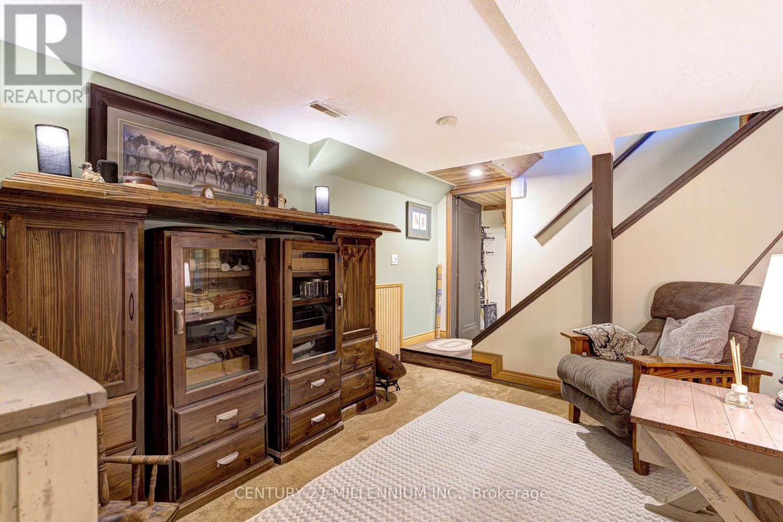6046 3Rd Line, Essa, ON - Indoor Photo Showing Other Room