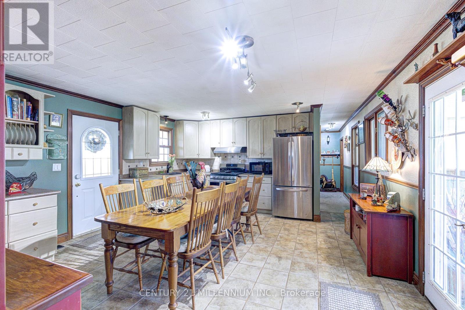 6046 3Rd Line, Essa, ON - Indoor Photo Showing Other Room