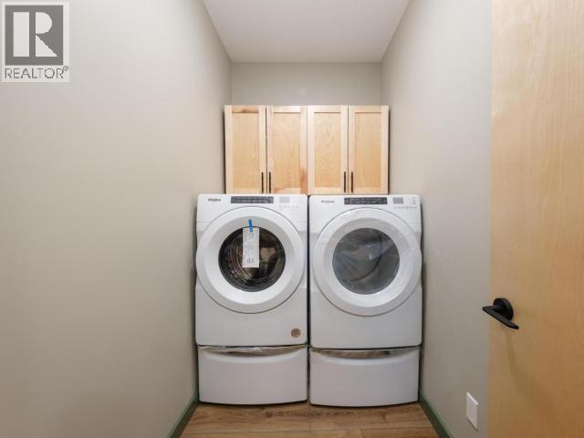 39 Beryl Place, Whitehorse, YT - Indoor Photo Showing Laundry Room