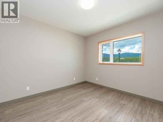 39 Beryl Place, Whitehorse, YT - Indoor Photo Showing Other Room