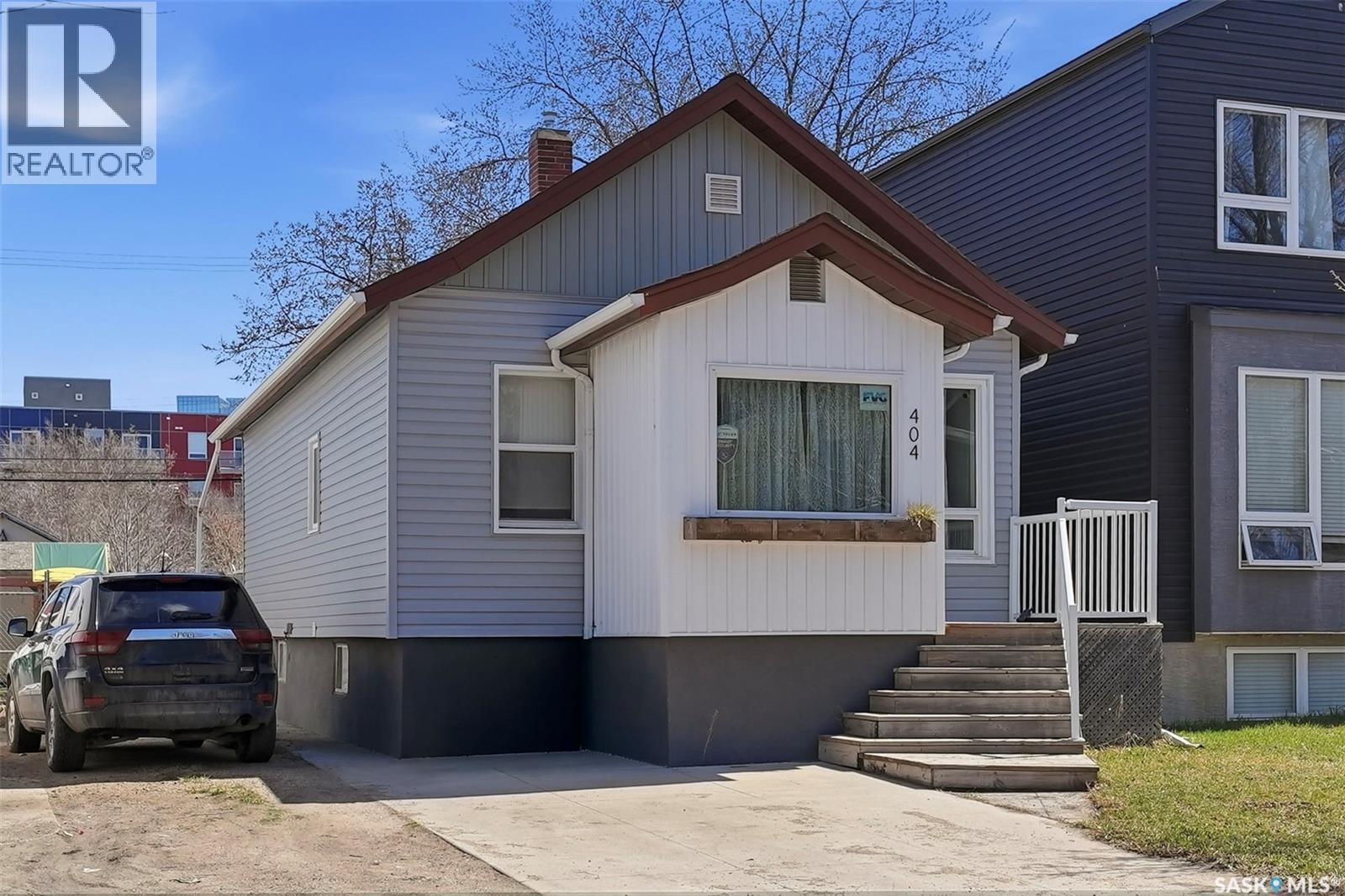 404 D Avenue S, Saskatoon, SK - Outdoor