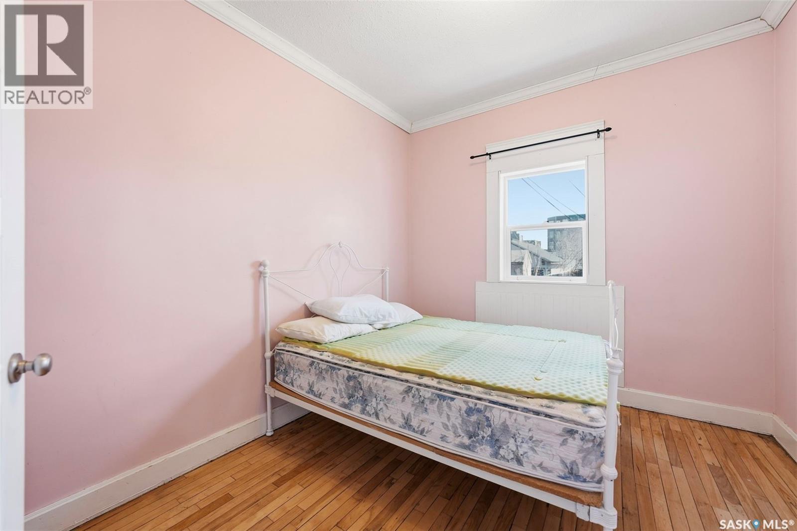 404 D Avenue S, Saskatoon, SK - Indoor Photo Showing Bedroom
