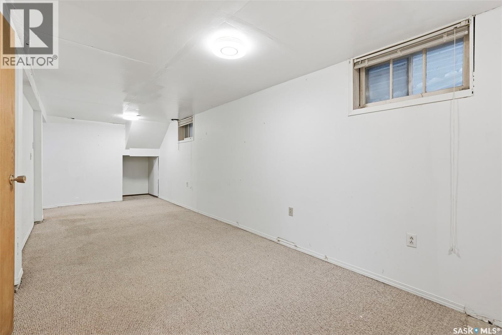 404 D Avenue S, Saskatoon, SK - Indoor Photo Showing Other Room