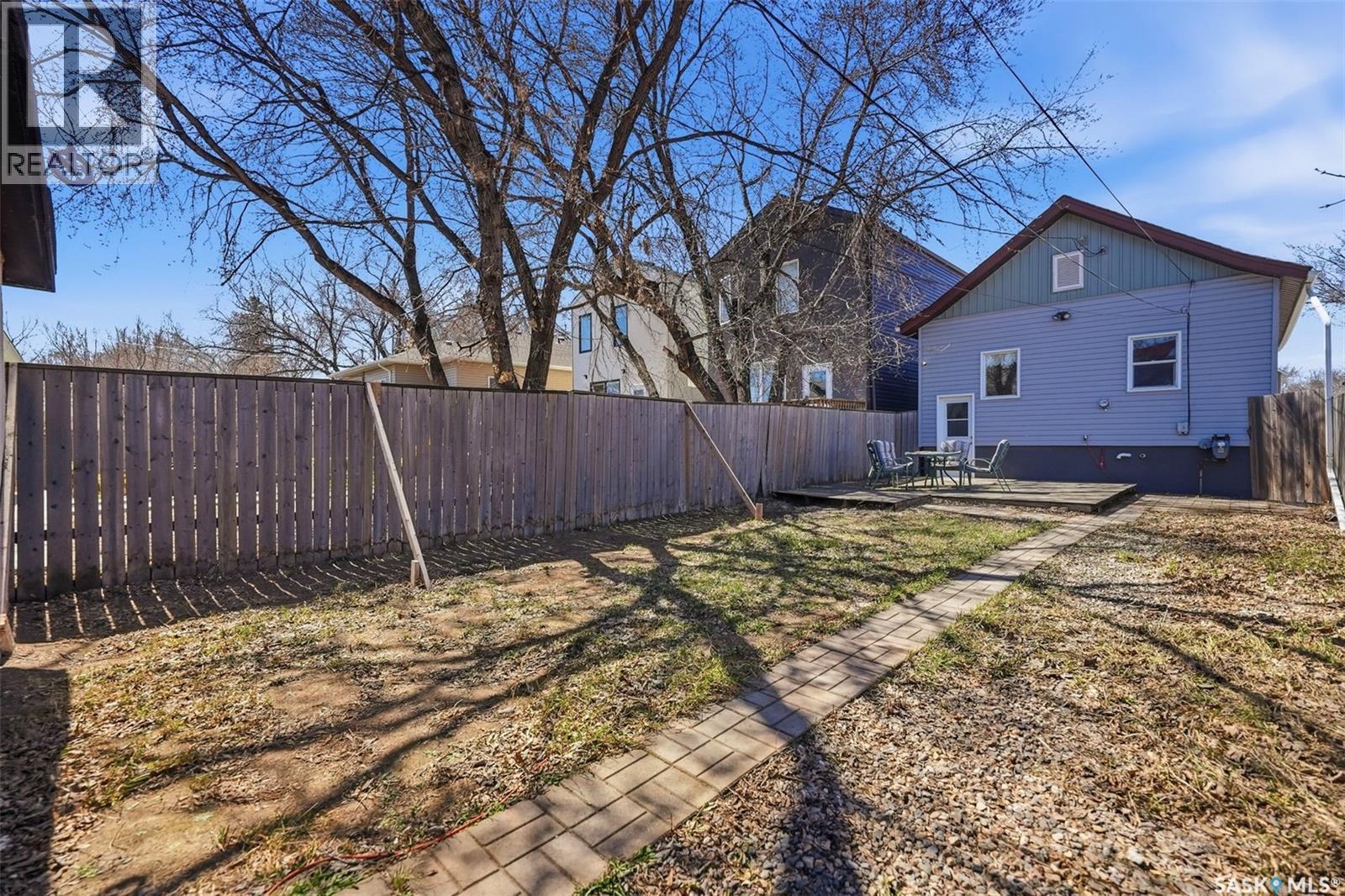 404 D Avenue S, Saskatoon, SK - Outdoor