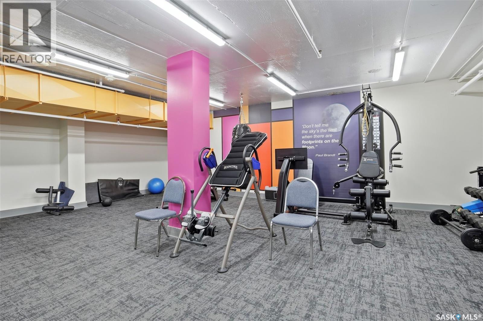 302 320 5Th Avenue N, Saskatoon, SK - Indoor Photo Showing Gym Room
