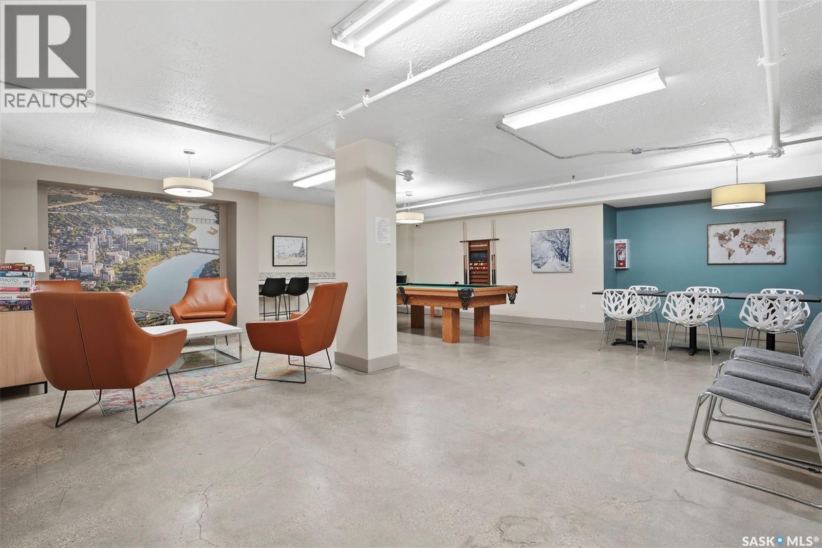 302 320 5Th Avenue N, Saskatoon, SK - Indoor