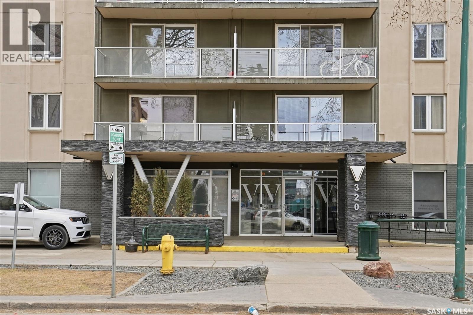 302 320 5Th Avenue N, Saskatoon, SK - Outdoor With Balcony With Facade