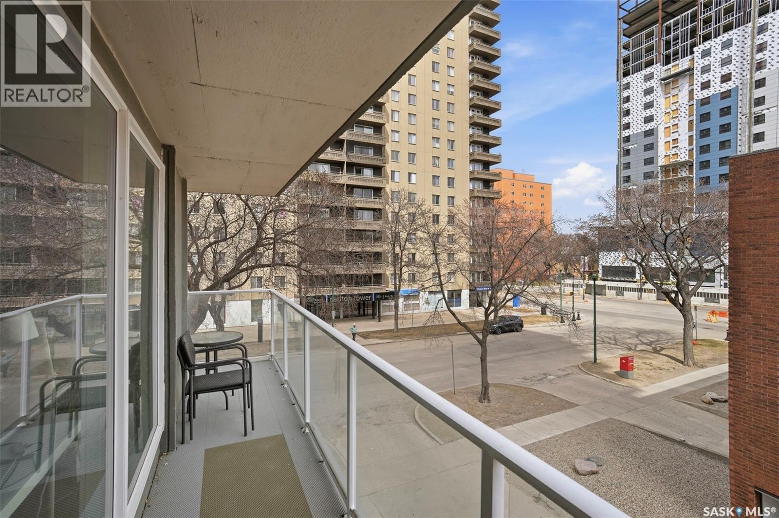 302 320 5Th Avenue N, Saskatoon, SK - Outdoor With Balcony