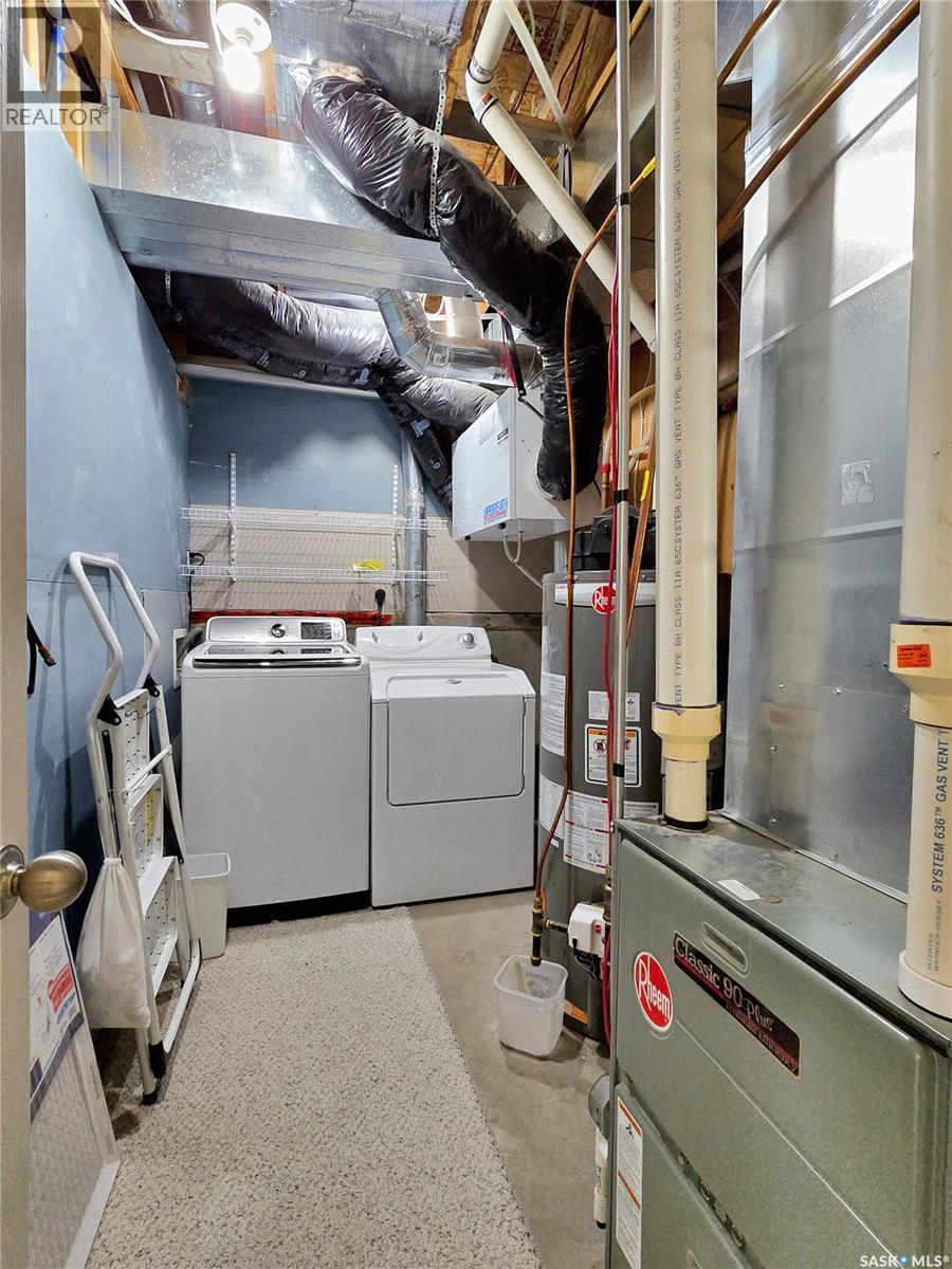 214 Cedar Place, Waldheim, SK - Indoor Photo Showing Laundry Room