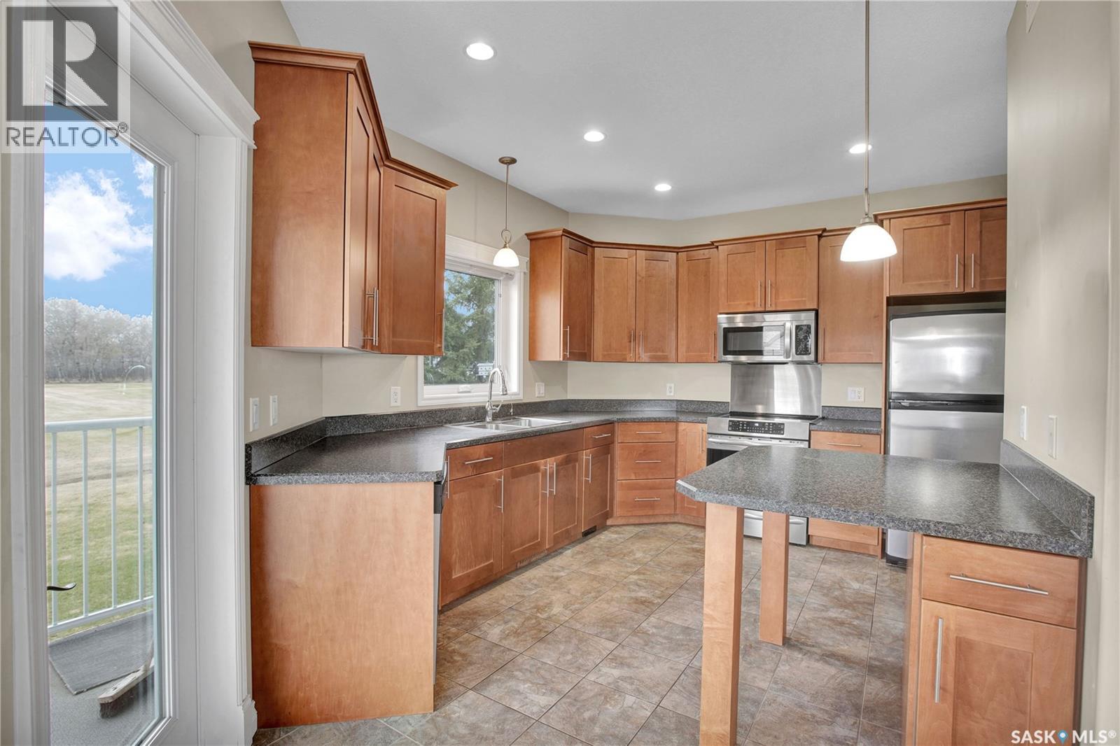 214 Cedar Place, Waldheim, SK - Indoor Photo Showing Kitchen