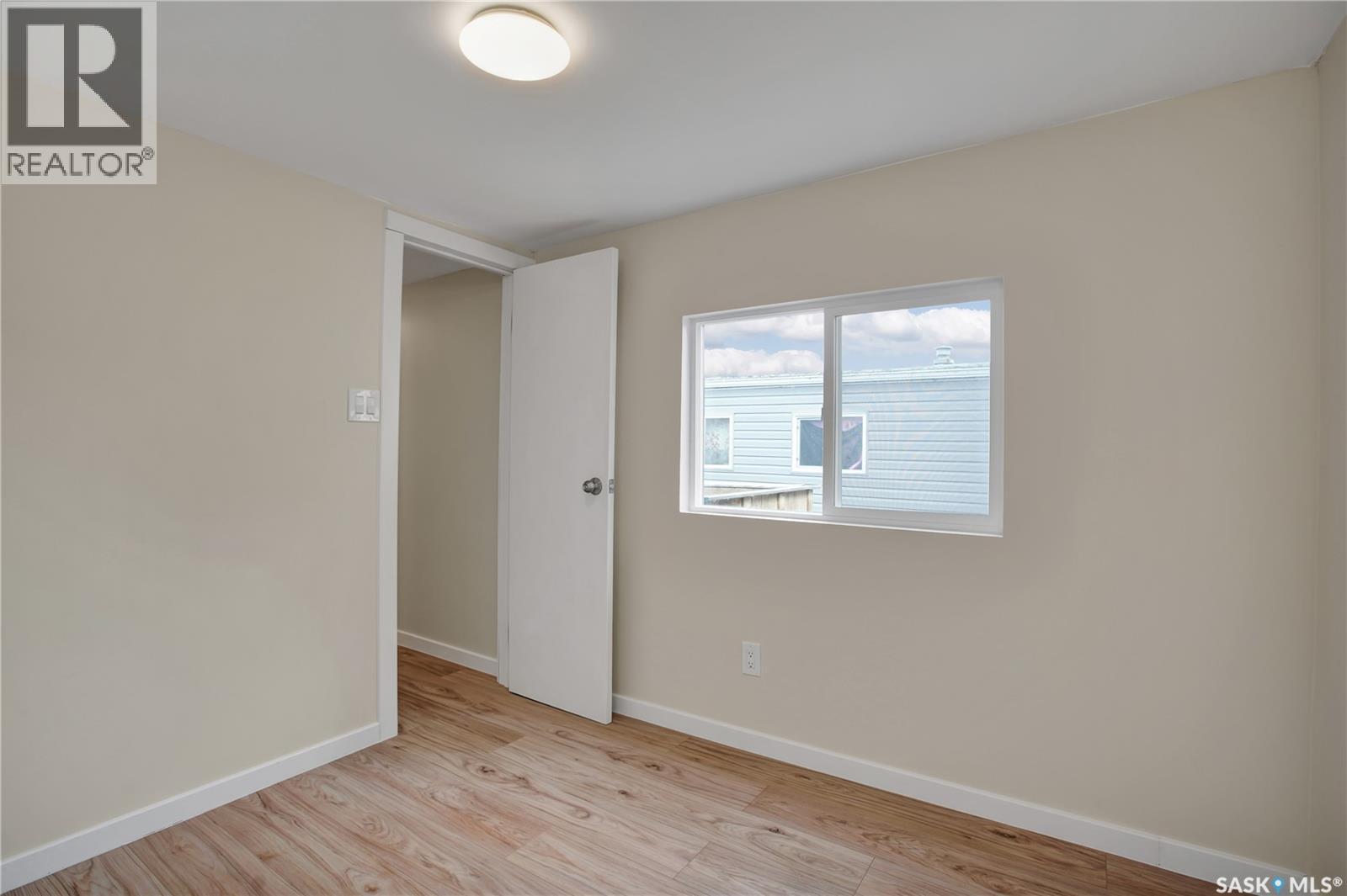 7 321 Dunlop Street, Saskatoon, SK