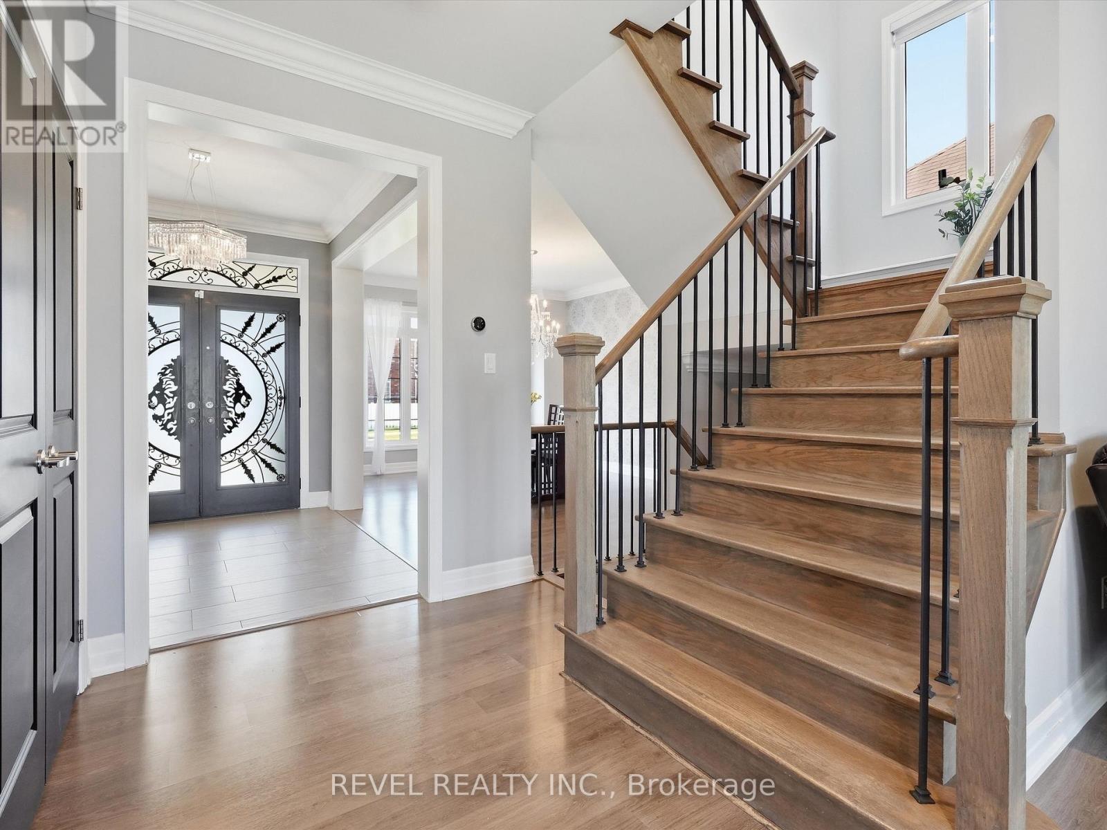 17 Mount Crescent, Essa, ON - Indoor Photo Showing Other Room