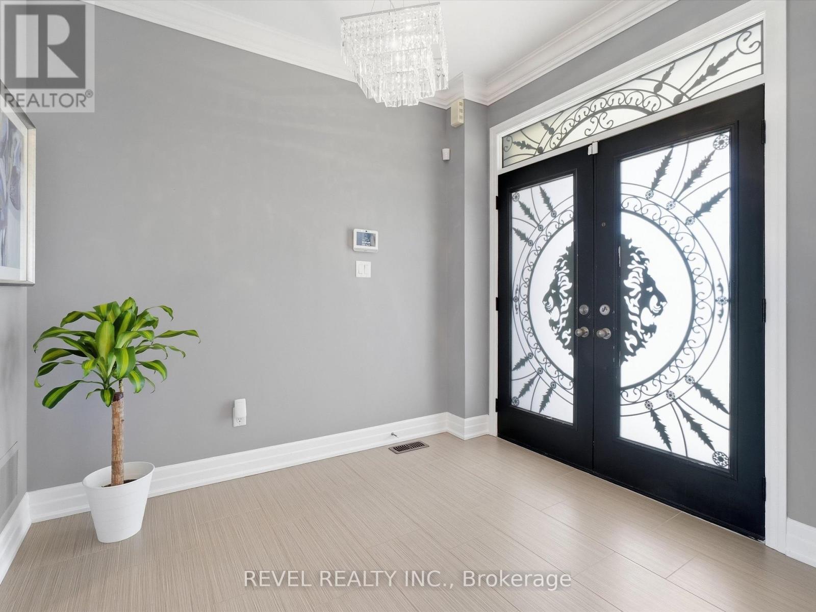 17 Mount Crescent, Essa, ON - Indoor Photo Showing Other Room