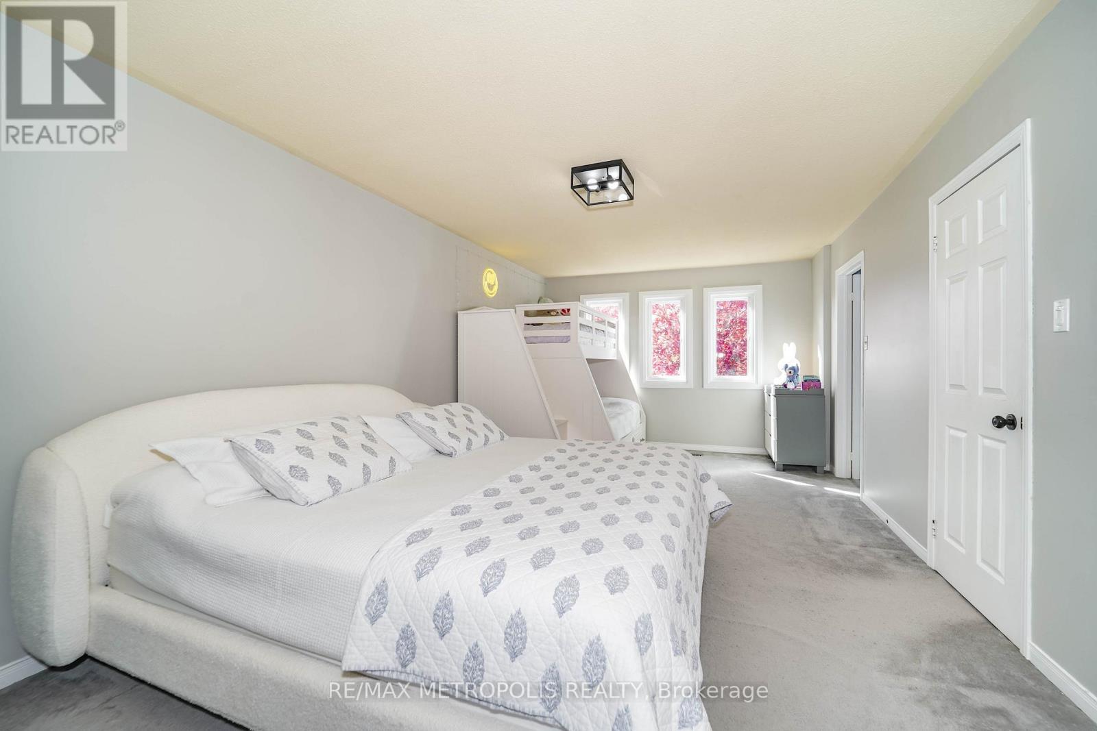 Primary Bedroom - 4392 Grassland Crescent, Mississauga, ON - Indoor Photo Showing Bedroom