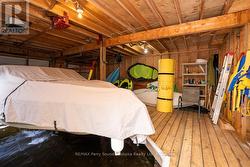 Wet boat house with lift -