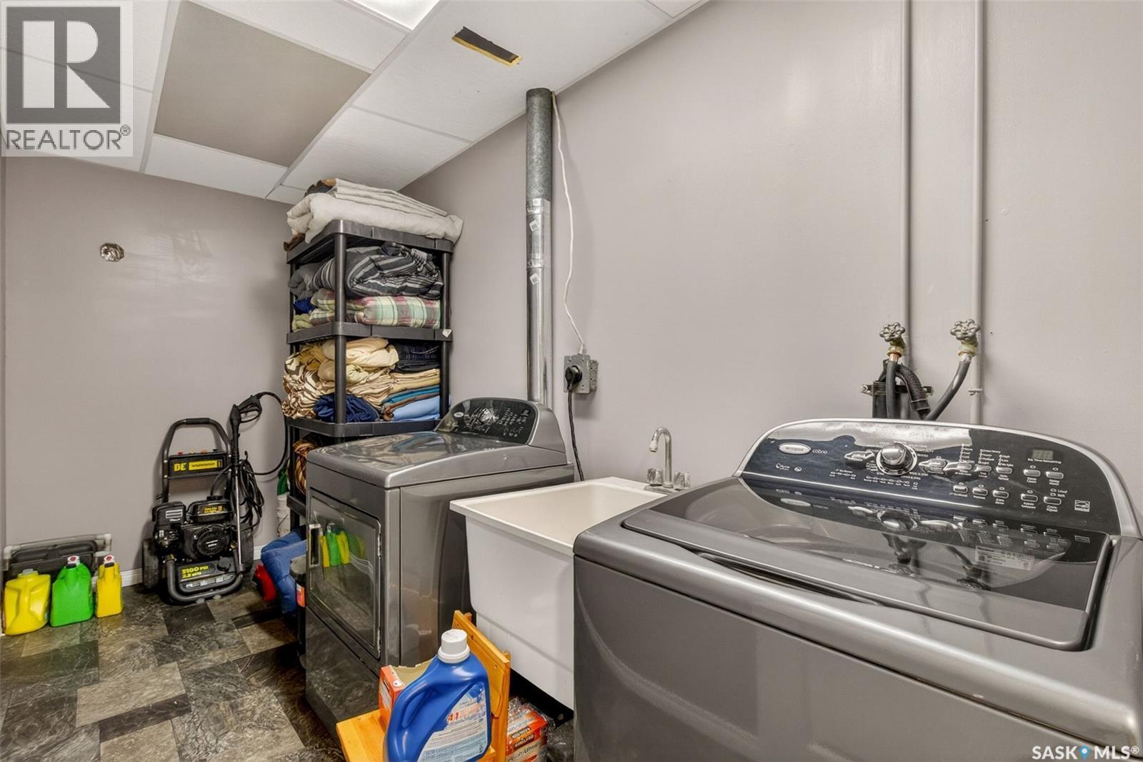 Hoffman Acreage, Lakeside Rm No. 338, SK - Indoor Photo Showing Laundry Room