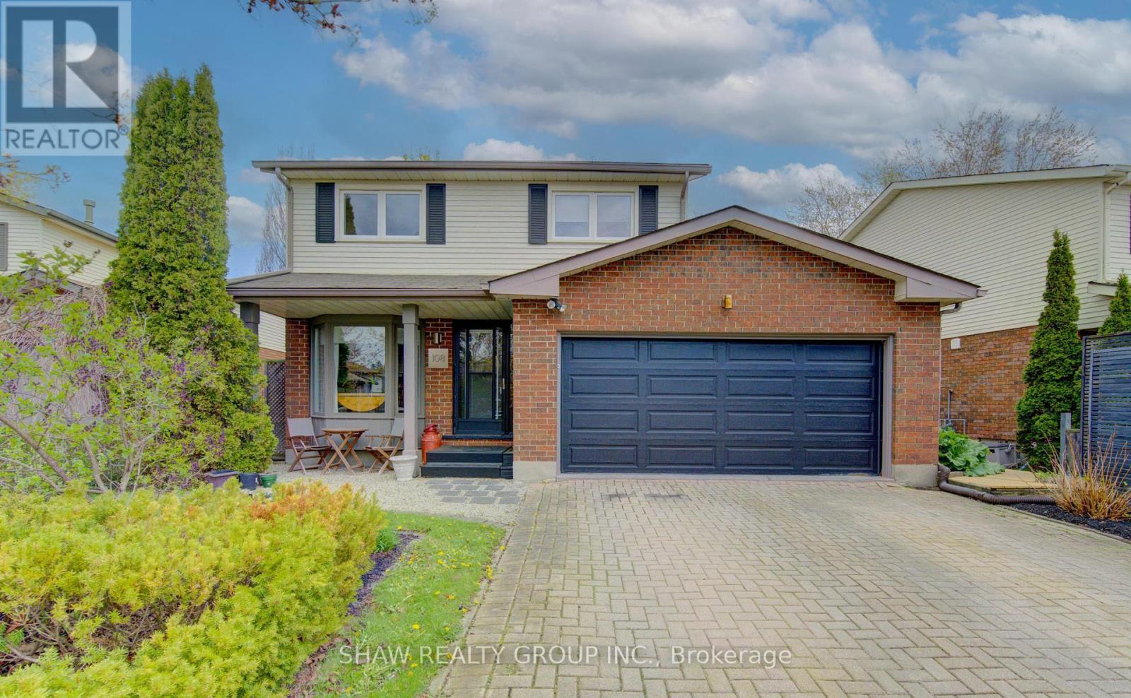 108 Clearwater Crescent, Waterloo, ON - Outdoor