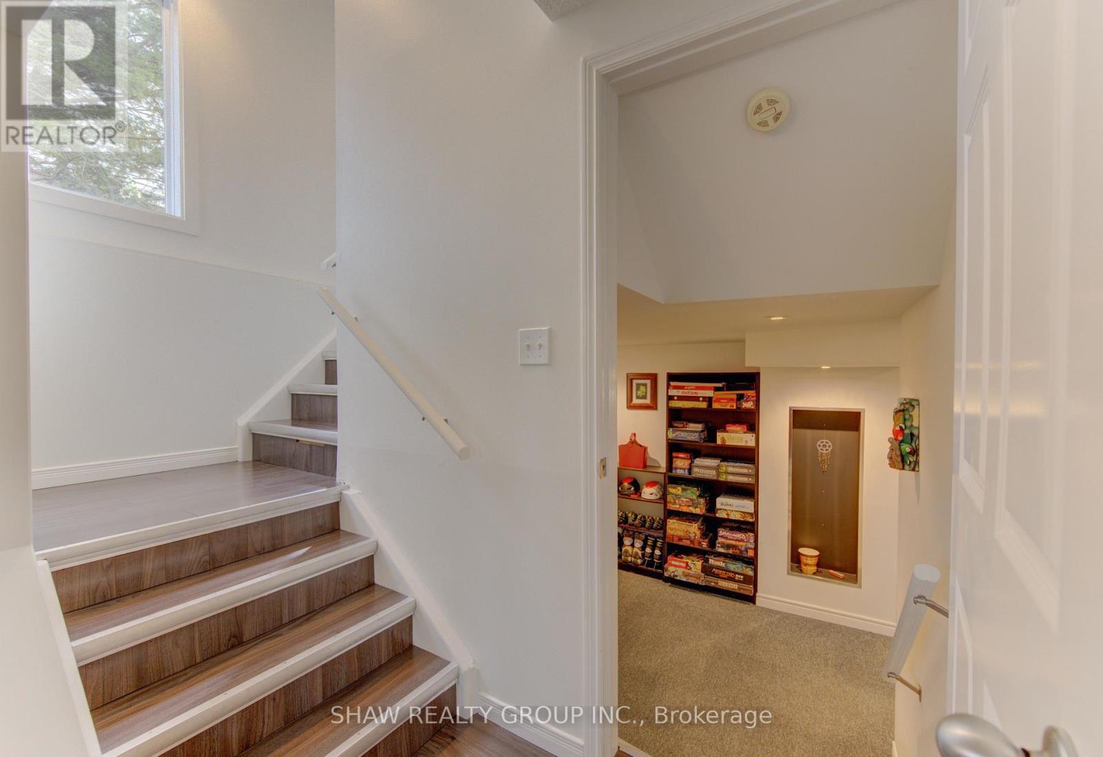 108 Clearwater Crescent, Waterloo, ON - Indoor Photo Showing Other Room