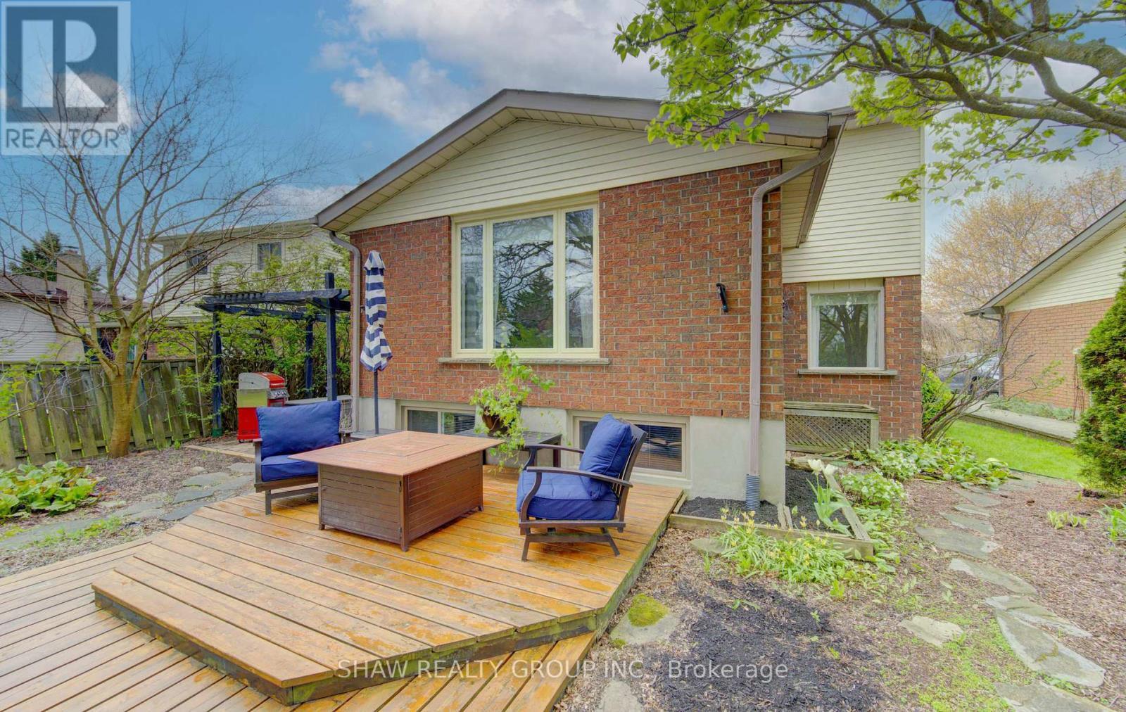 108 Clearwater Crescent, Waterloo, ON - Outdoor With Deck Patio Veranda With Exterior
