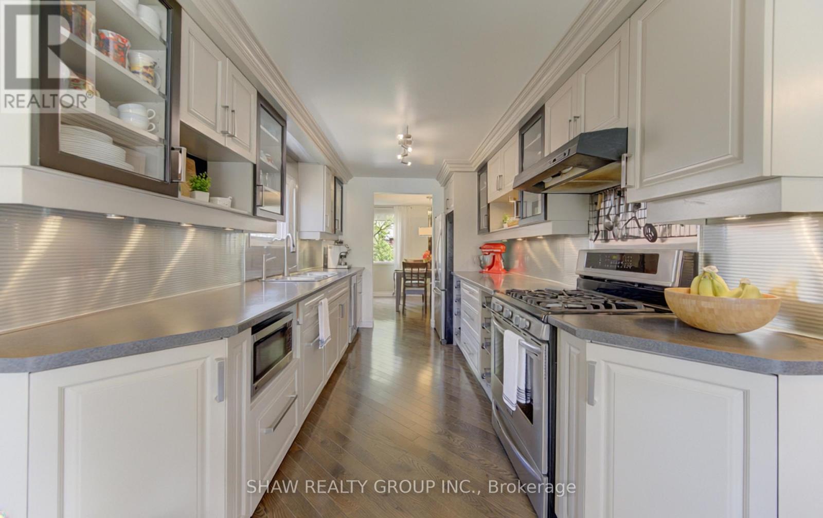 108 Clearwater Crescent, Waterloo, ON - Indoor Photo Showing Kitchen