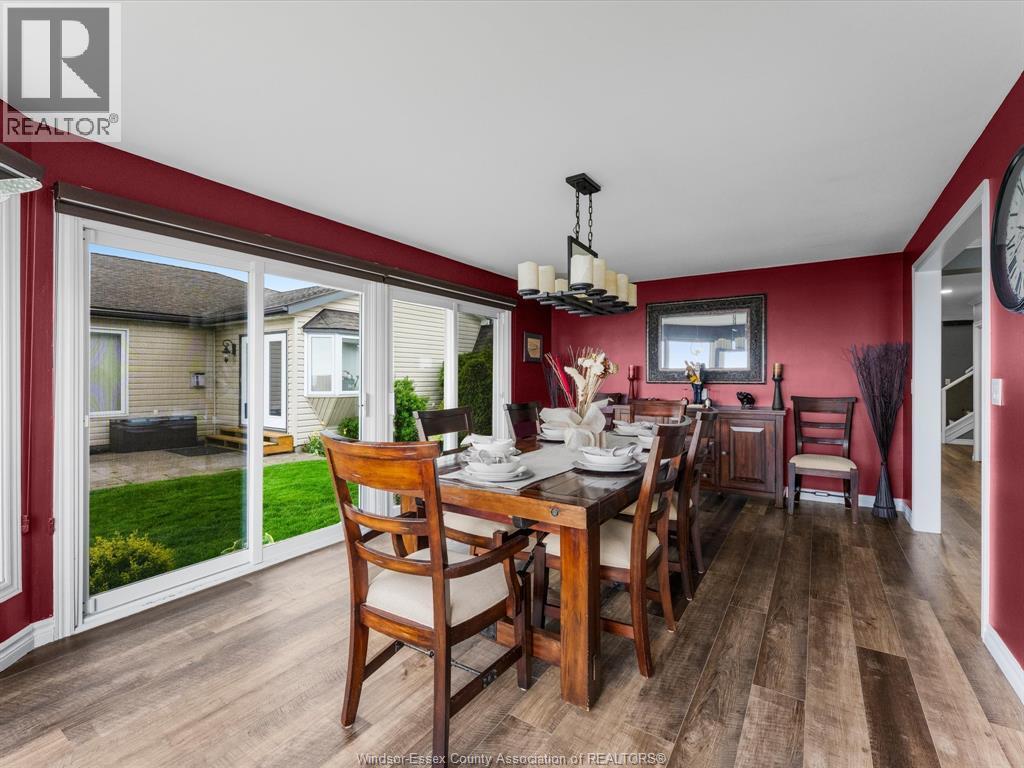 19050 Peninsula Street, Lakeshore, ON - Indoor Photo Showing Dining Room