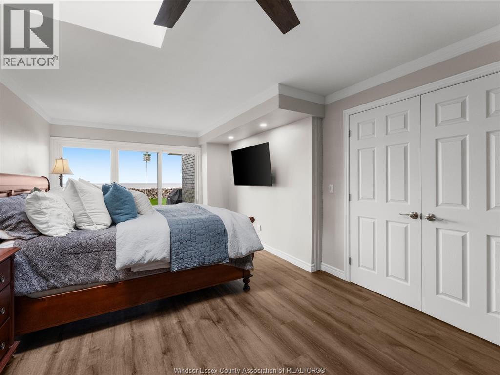 19050 Peninsula Street, Lakeshore, ON - Indoor Photo Showing Bedroom