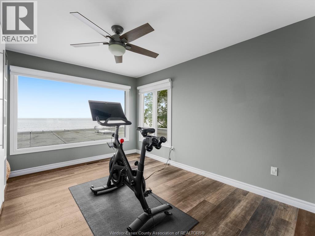 19050 Peninsula Street, Lakeshore, ON - Indoor Photo Showing Gym Room