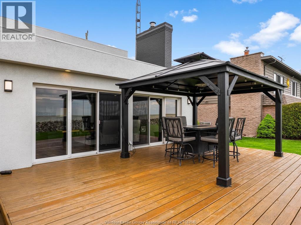 19050 Peninsula Street, Lakeshore, ON - Outdoor With Deck Patio Veranda With Exterior