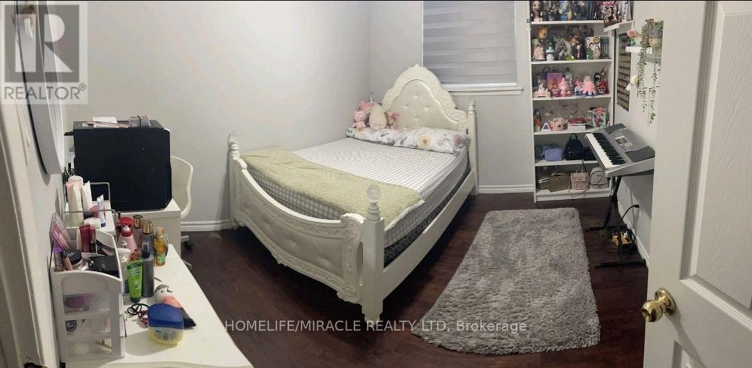 3528 Laddie Crescent, Mississauga, ON - Indoor Photo Showing Bedroom