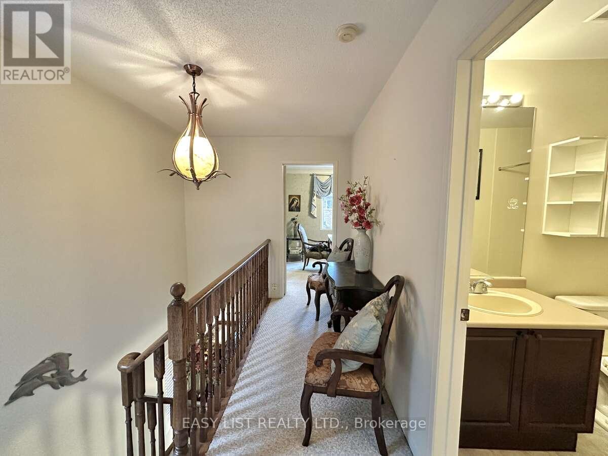 1104 Carding Mill Place, Mississauga, ON - Indoor Photo Showing Other Room