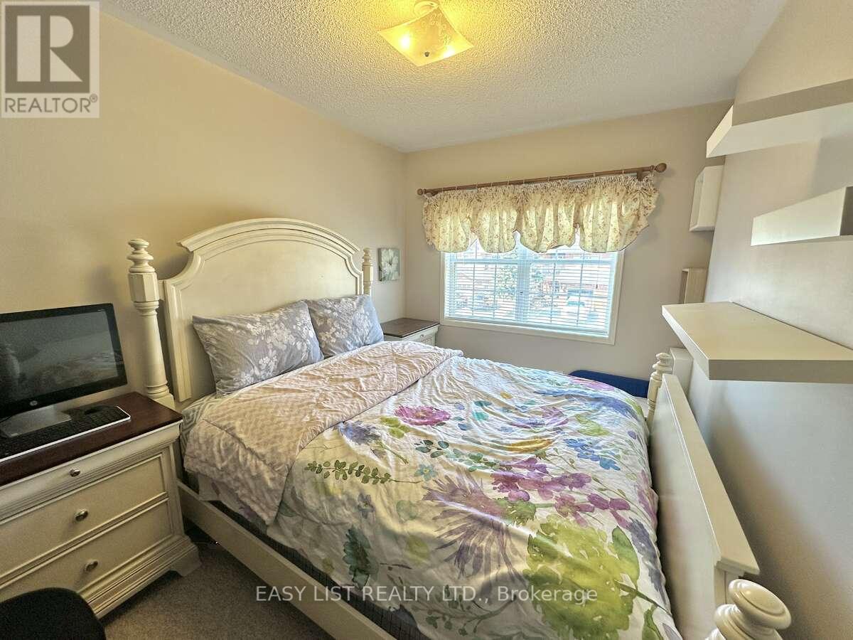 1104 Carding Mill Place, Mississauga, ON - Indoor Photo Showing Bedroom